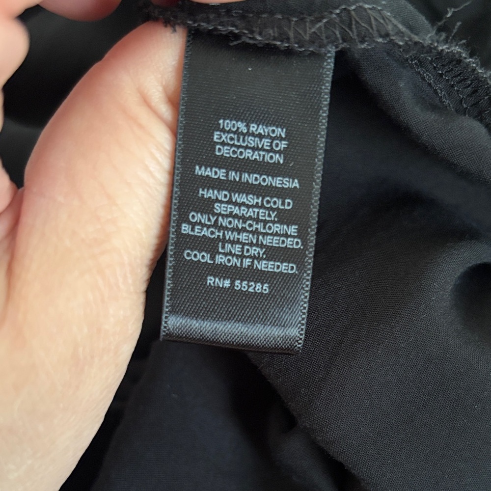 Express Elegant Black Blouse - Picture 7 of 7
